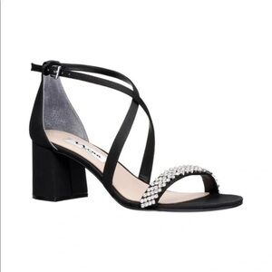 S60. NWT Nina Nora Black Heels Black Luster Satin 10M